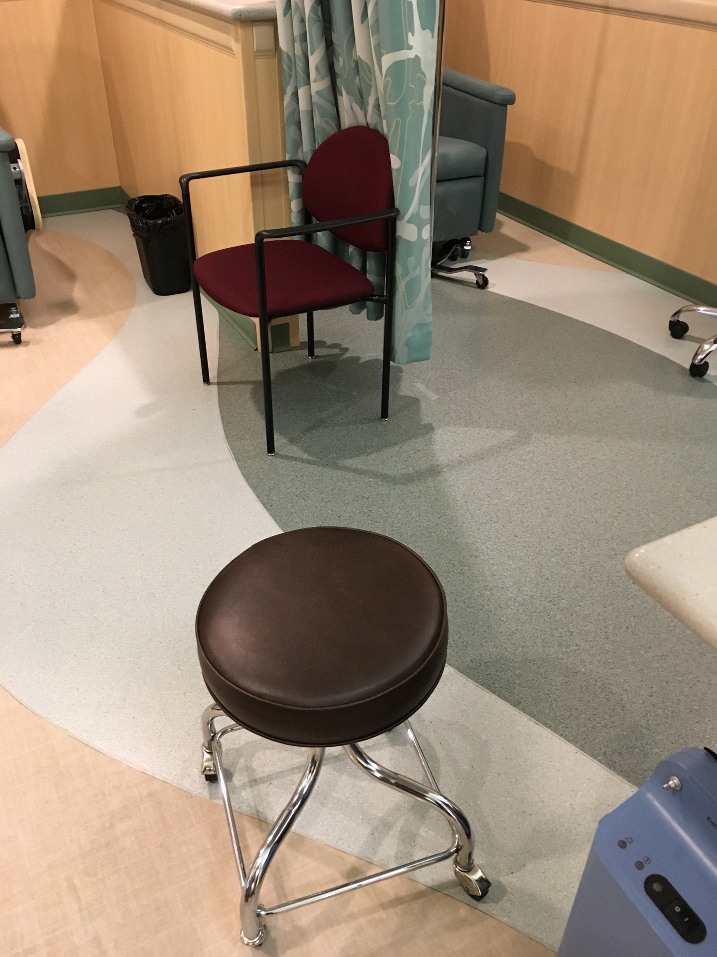 Vinyl cove base installation