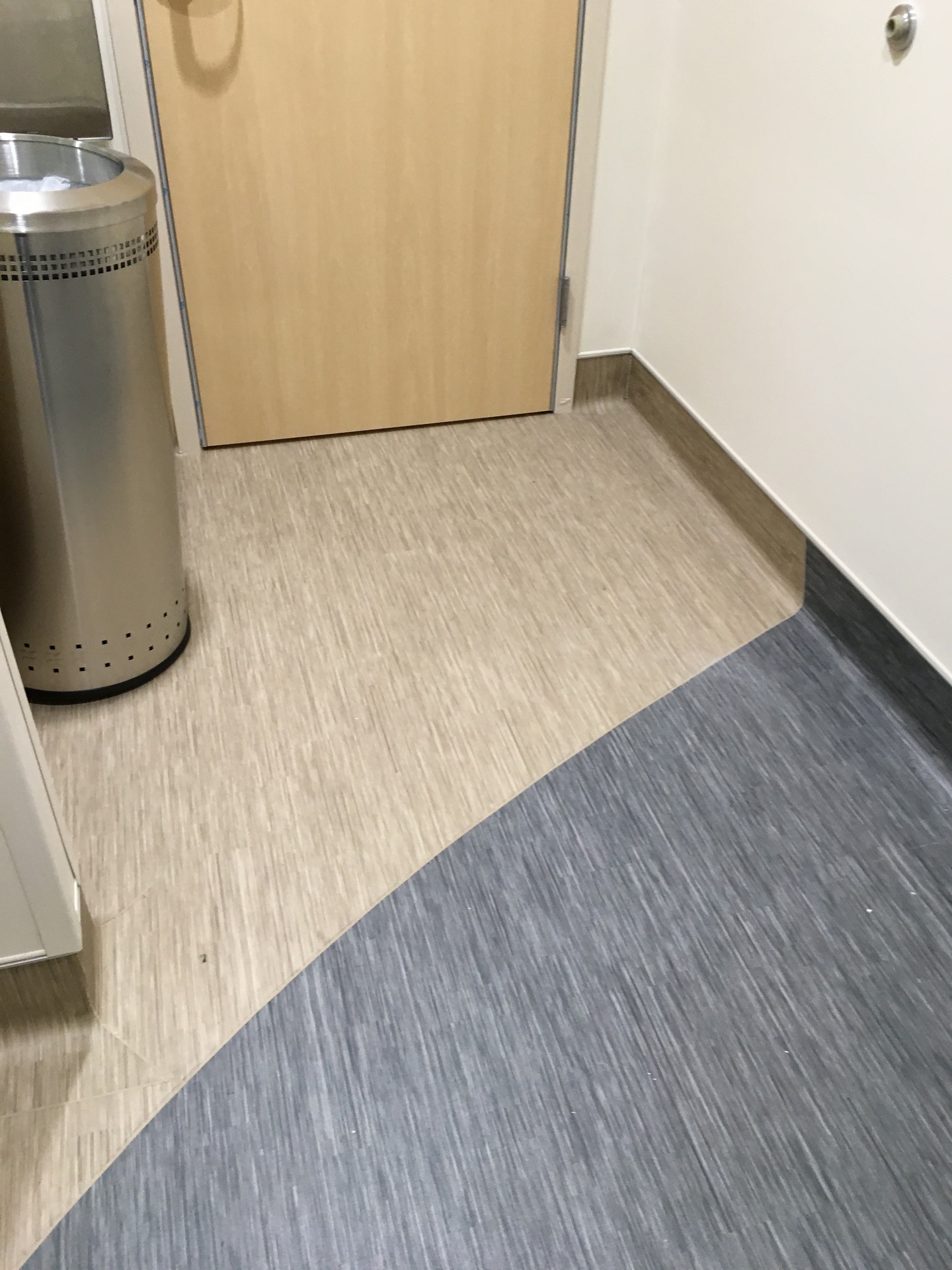 Vinyl cove base installation